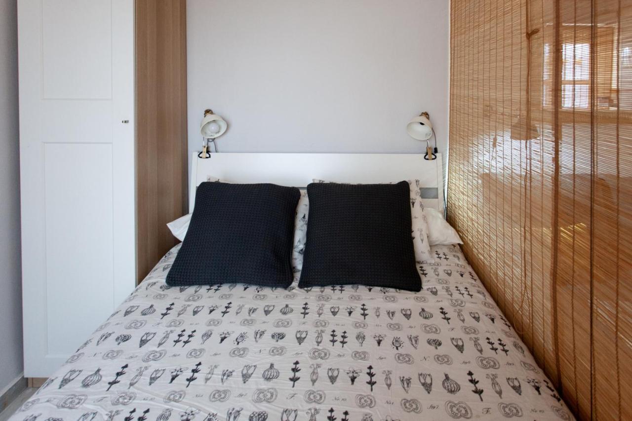 Pikis Apartment Center 1 Sevilla Eksteriør bilde