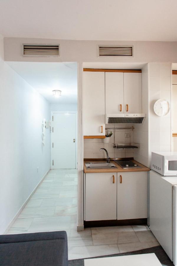 Pikis Apartment Center 1 Sevilla Eksteriør bilde